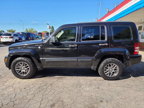 Used 2012 Jeep Liberty Sport image 3