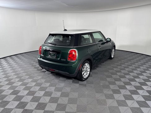 Used 2019 MINI Cooper 2-Door Hardtop image 5