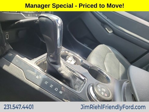 Used 2017 Ford Explorer XLT w/ Equipment Group 202A image 21