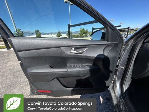 Used 2019 Kia Forte LXS image 11