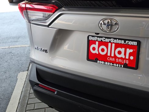 Used 2023 Toyota RAV4 XLE w/ Convenience Package image 14