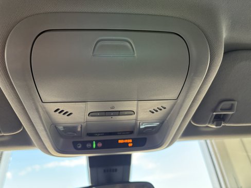 Used 2019 Chevrolet Equinox LT w/ Driver Convenience Package image 20