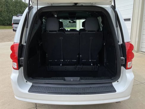 Used 2019 Dodge Grand Caravan SXT w/ Blacktop Package image 23