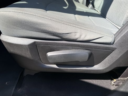 Used 2019 RAM 1500 Classic SLT image 15