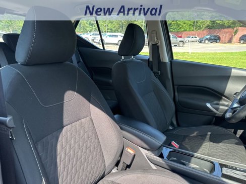 Used 2024 Nissan Kicks SV image 8