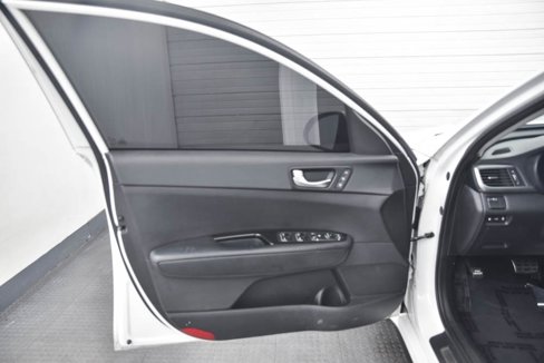 Used 2016 Kia Optima SX image 9