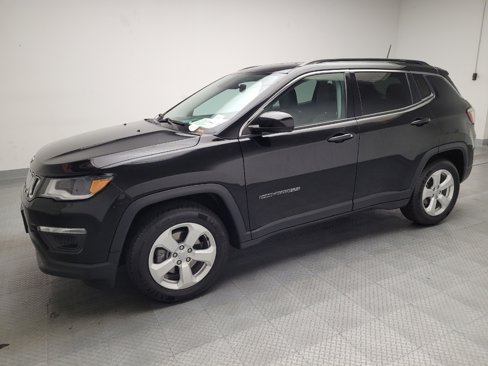 Used 2020 Jeep Compass Latitude w/ Premium Lighting Group image 2