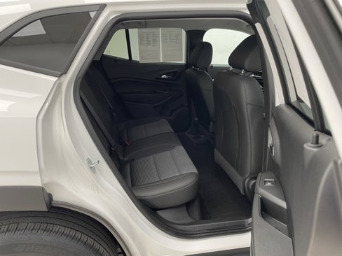 Certified 2024 Chevrolet Trax LT w/ Driver Confidence Package image 12