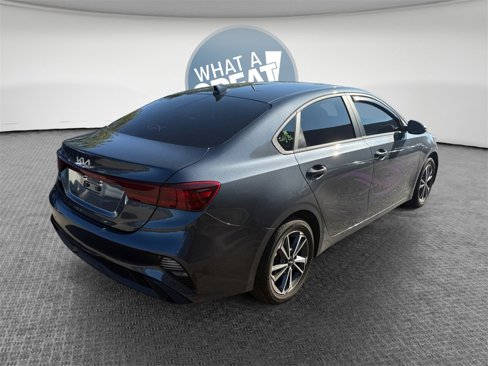 Certified 2022 Kia Forte LXS w/ LXS Technology Package image 3