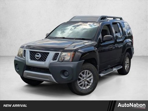 Used 2015 Nissan Xterra X image 1