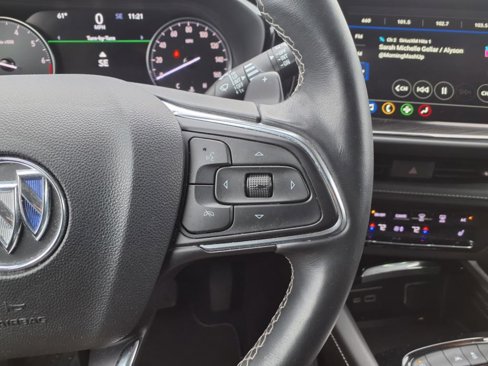 Used 2023 Buick Envision Essence image 14
