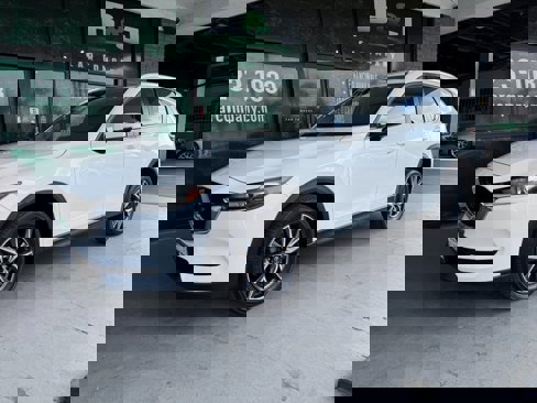 Used 2018 MAZDA CX-5 Touring image 1