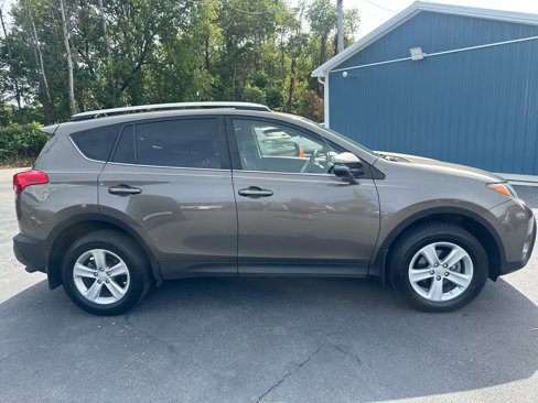 Used 2013 Toyota RAV4 XLE image 4