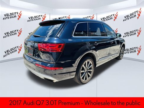 Used 2017 Audi Q7 3.0T Premium image 3