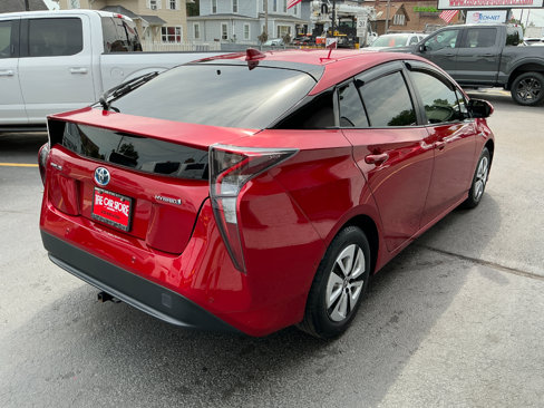 Used 2017 Toyota Prius image 4
