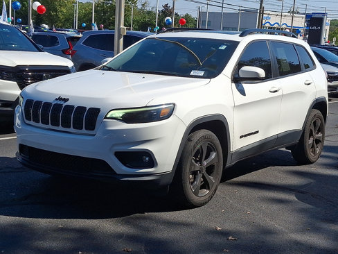 Used 2019 Jeep Cherokee Latitude Plus image 2