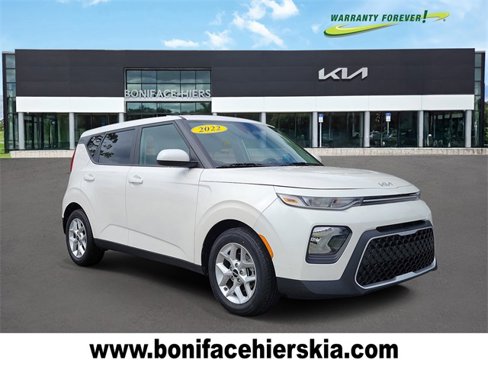 Certified 2022 Kia Soul LX w/ Technology Package image 1