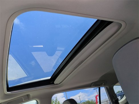 Used 2013 Toyota RAV4 XLE image 22