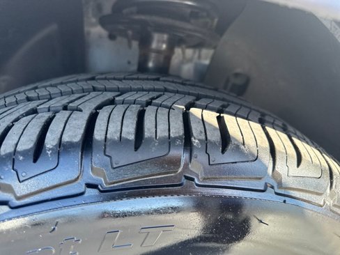Used 2013 Ford Explorer XLT image 12