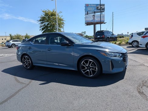 Used 2024 Nissan Sentra SR w/ SR Premium Package image 7