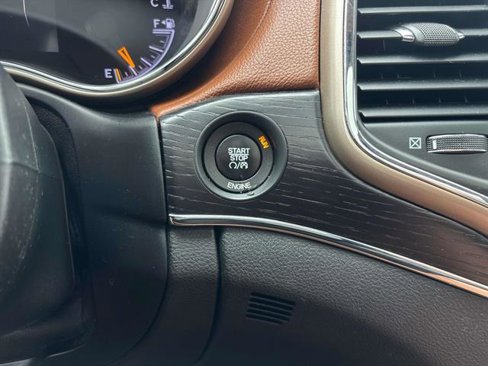 Certified 2016 Jeep Grand Cherokee Summit image 28