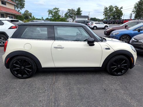 Used 2015 MINI Cooper 2-Door Hardtop image 12