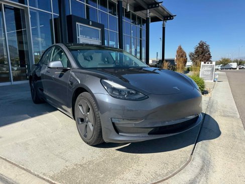 Used 2022 Tesla Model 3 Long Range image 11