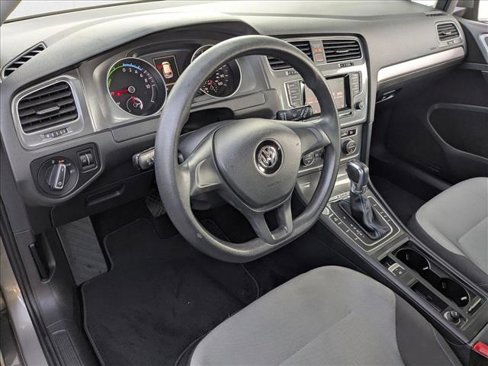 Used 2015 Volkswagen e-Golf SEL Premium image 10
