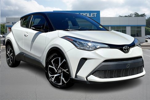 Used 2020 Toyota C-HR XLE image 3