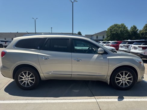 Used 2014 Buick Enclave Leather image 2