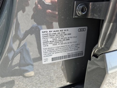 New 2025 Audi Q3 2.0T Premium image 28