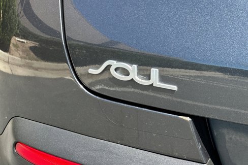 Certified 2022 Kia Soul LX image 22
