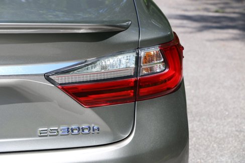 Used 2016 Lexus ES 300h image 7