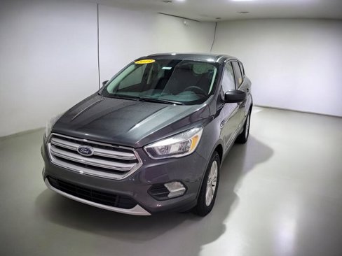 Used 2019 Ford Escape SE image 13