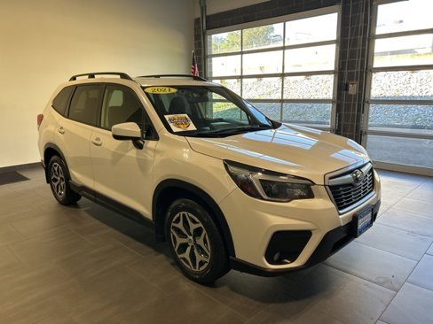 Used 2021 Subaru Forester Premium image 8