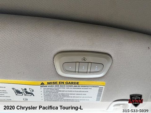 Used 2020 Chrysler Pacifica Touring-L image 26
