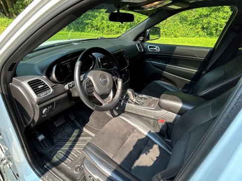 Used 2021 Jeep Grand Cherokee Laredo X image 11