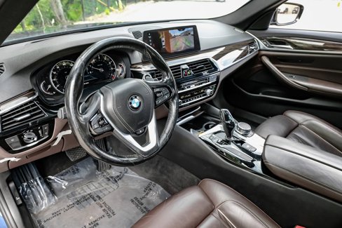 Used 2018 BMW 530i xDrive image 2