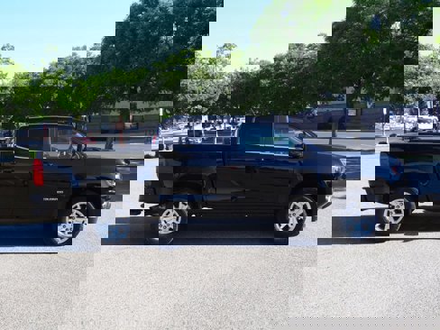 Used 2016 Chevrolet Colorado LT w/ LT Convenience Package image 3