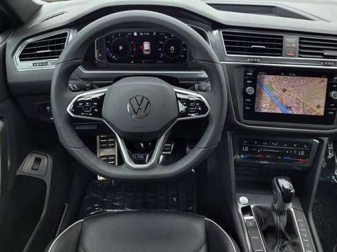 Certified 2022 Volkswagen Tiguan SEL R-Line image 13