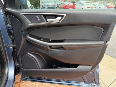 Used 2019 Ford Edge SEL image 20