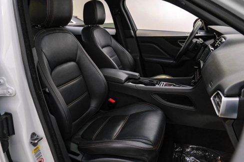 Used 2017 Jaguar F-PACE Prestige image 24