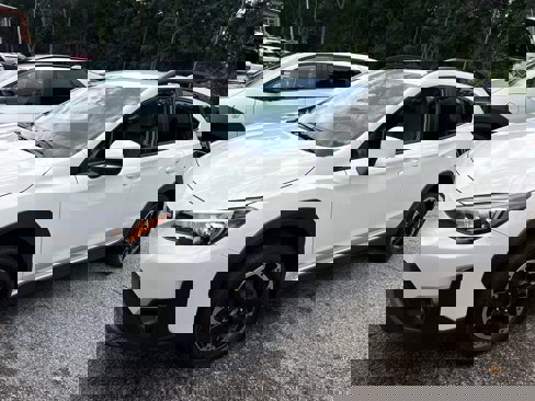 Used 2022 Subaru Crosstrek 2.0i Premium image 3