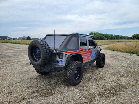 Used 2013 Jeep Wrangler Unlimited Sport image 9