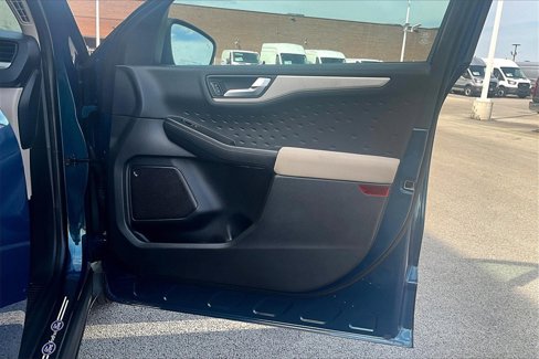 Used 2020 Ford Escape SE image 22