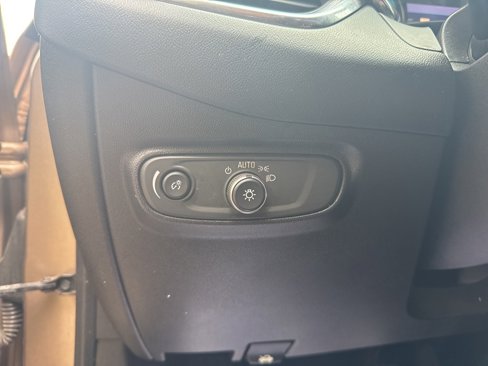 Used 2019 Chevrolet Equinox LT image 19