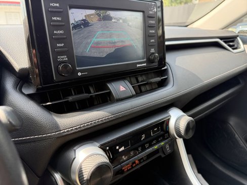 Certified 2022 Toyota RAV4 LE image 31