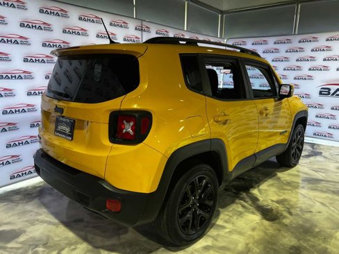 Used 2017 Jeep Renegade Altitude image 10
