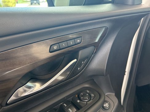 Used 2018 GMC Terrain Denali w/ Advanced Safety Package image 35