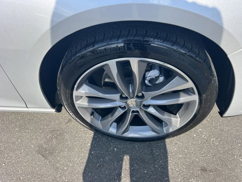 Used 2022 Chevrolet Malibu LT image 12